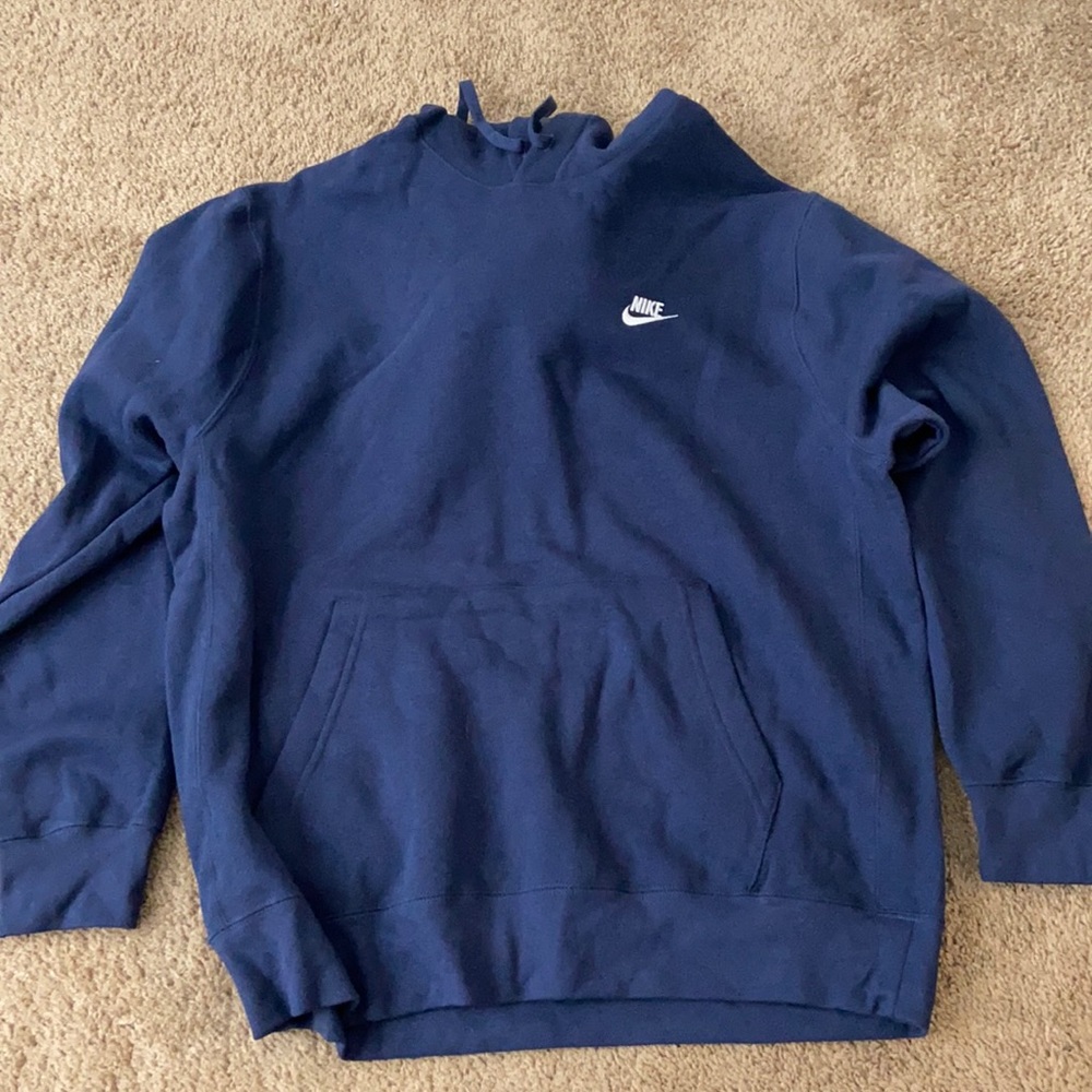 NWTs. Nike Hooded Sweatshirt. Navy. Size XL.